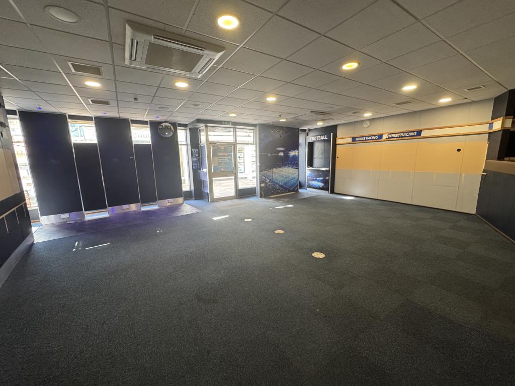 Lot: 46 - FREEHOLD TWO STOREY COMMERCIAL BUILDING IN PROMINENT TRADING LOCATION - Ground floor commercial